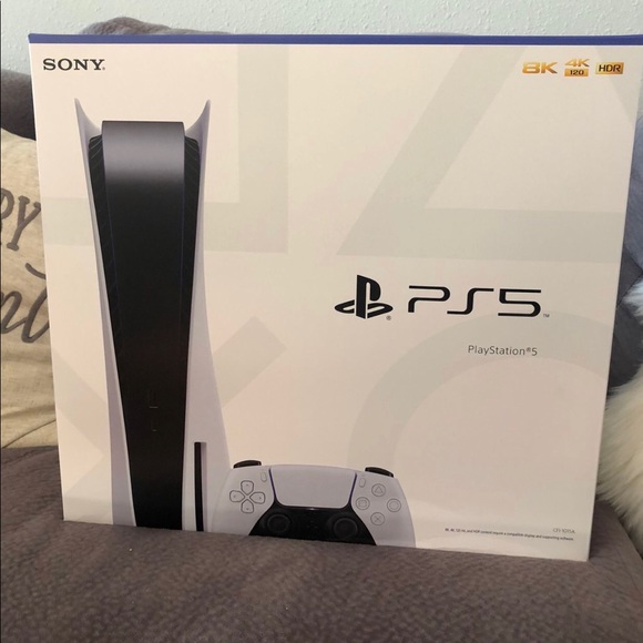 PlayStation 5 - Picture 1 of 3